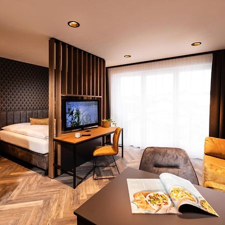 Zeit Und Raum Hotel - Self Check-In Eggelsberg Kültér fotó