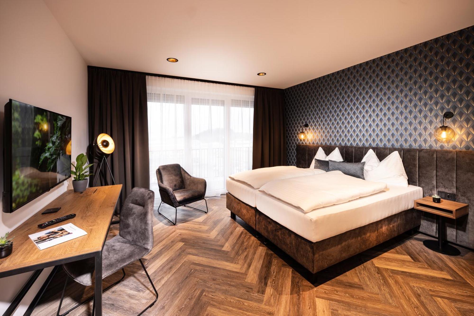 Zeit Und Raum Hotel - Self Check-In Eggelsberg Kültér fotó