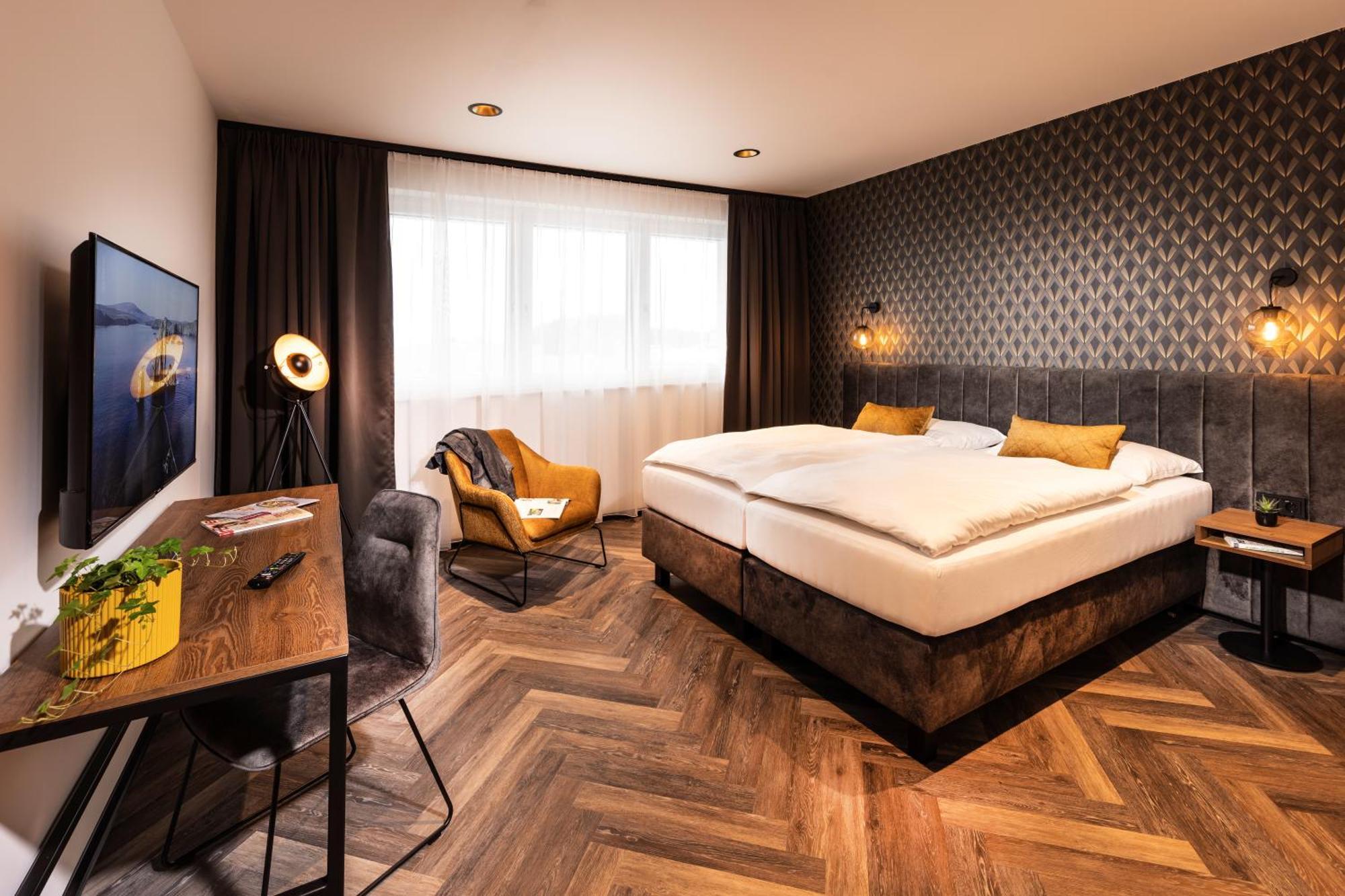 Zeit Und Raum Hotel - Self Check-In Eggelsberg Kültér fotó